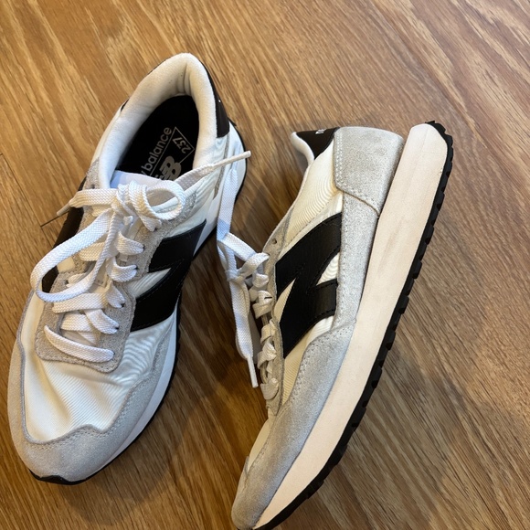 Women’s size 6.5 new balance sneakers - Picture 5 of 7